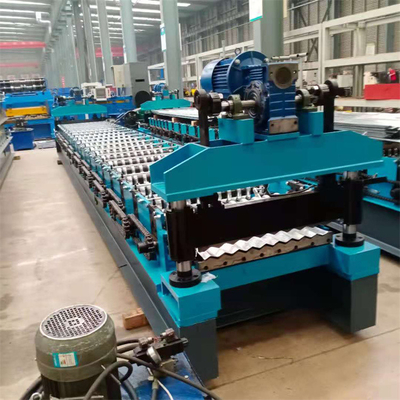 Broodje die van het metaal het Tegel Golfblad Machine voor het Dakcomité van de Bouwmateriaalmuur vormen