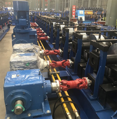 De Vangrailbroodje die van de hoge snelheidsweg Machine Deltaplc Controlesysteem vormen