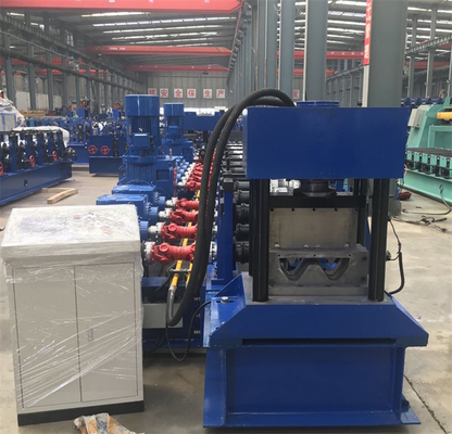 De Vangrailbroodje die van de hoge snelheidsweg Machine Deltaplc Controlesysteem vormen