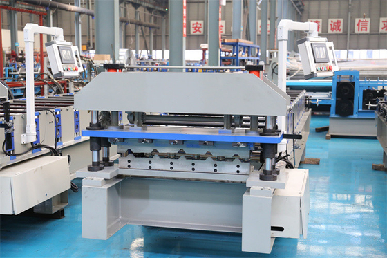 De kleur schilderde pre Staal 5 Rib Type Metal Ibr Wall-Dakcomité Broodje Vormt de Prijs van de Machinefabriek