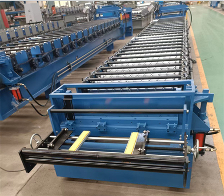 De vervaardiging van het kleurenstaal plooide dakbroodje vormt machine15-20m/min snelheid voor woningbouw