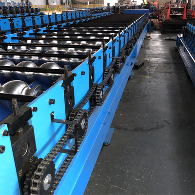Broodje die van de hoge snelheids het Metaal Verglaasde Tegel Machine 0.30.8mm Automatisch voor Dakcomité vormen