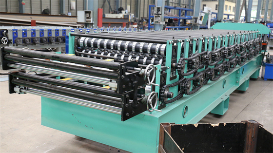 Broodje die van de hoge snelheids het Dubbele Laag Machinestaal en Gegalvaniseerd Materiaal vormen