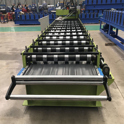 Het metaal schilderde Met een laag bedekte de Tegelmachine 15-20m/min van het Staaldakwerk Vormt Snelheid