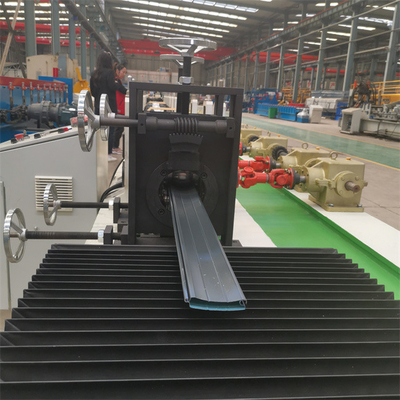 7.5kw het Broodje die van de blinddeur het Blinddeur vormen die van de Machinepu Rol Machine maken
