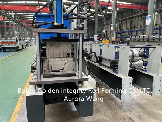 Het Broodje die van de aluminiumgoot Machine 100300mm vormen Materiële Breedte