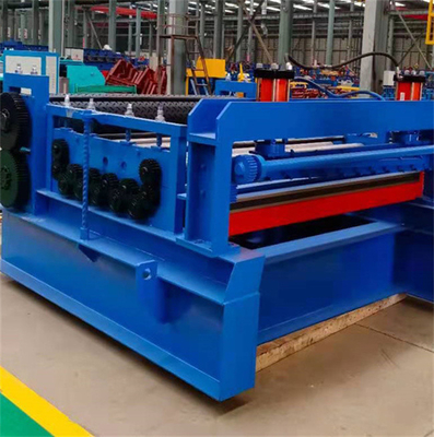 Volledig automatische de staalplaatmetaal van de controleursplaat het in reliëf maken machine