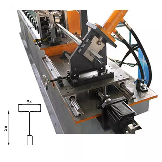 Het opgeschorte BROODJE die van de het net LICHTE KIEL van het plafond ontwerpende T-stuk het KANAALbroodje vormen die van het MACHINEplafond MACHINE VORMEN