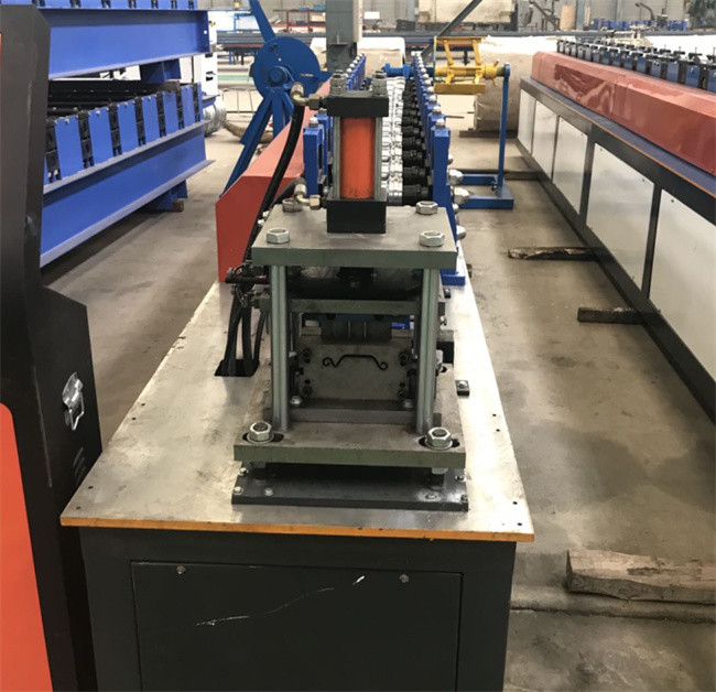 De Deurbroodje die van het metaalblind van de het Blinddeur van de Machine Dubbele Rol het Latjemachine vormen
